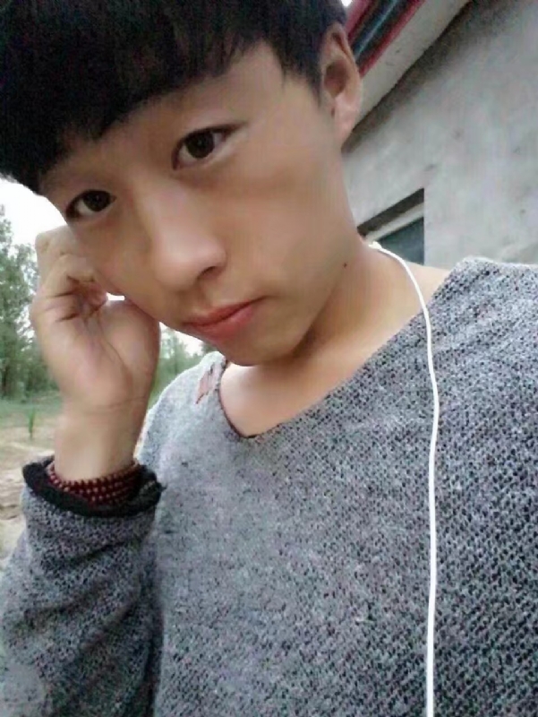 小胡的第一张照片--玉林相亲服务中心