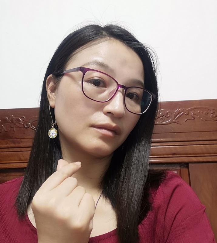 妹叮的第一张照片--玉林相亲服务中心