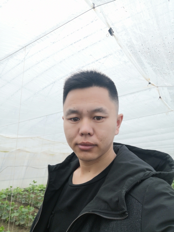 宇成的第一张照片--玉林相亲服务中心