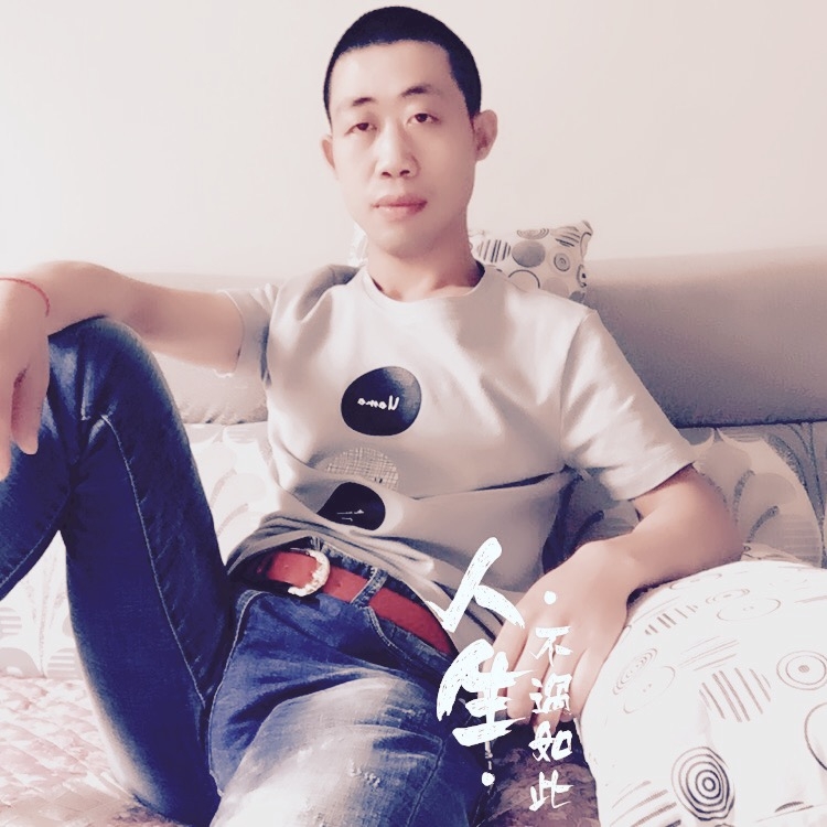 简单的爱的第一张照片--玉林相亲服务中心