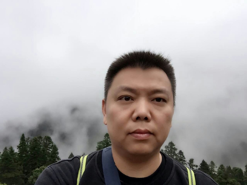 俊哥的第一张照片--玉林相亲服务中心