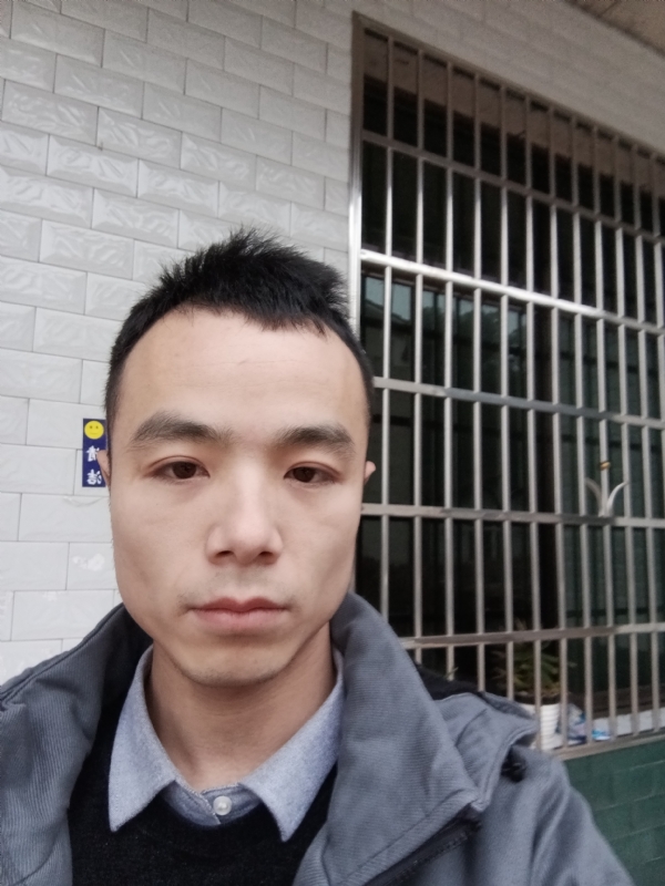 笑得那么开心的第一张照片--玉林相亲服务中心