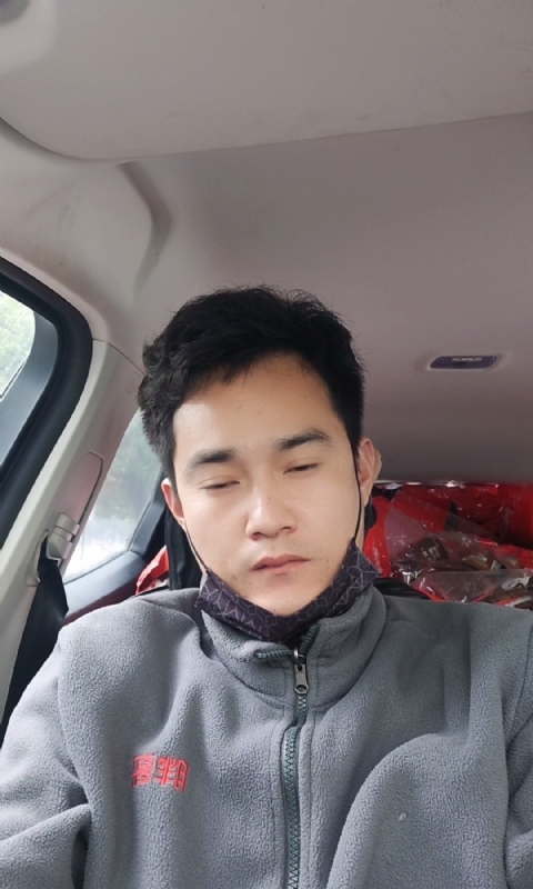 冷锋的第一张照片--玉林相亲服务中心