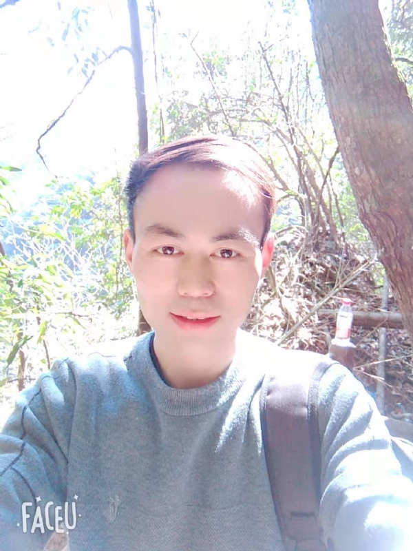 阿龙的第一张照片--玉林相亲服务中心
