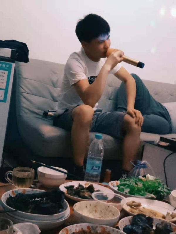 秦成龙的第一张照片--玉林相亲服务中心