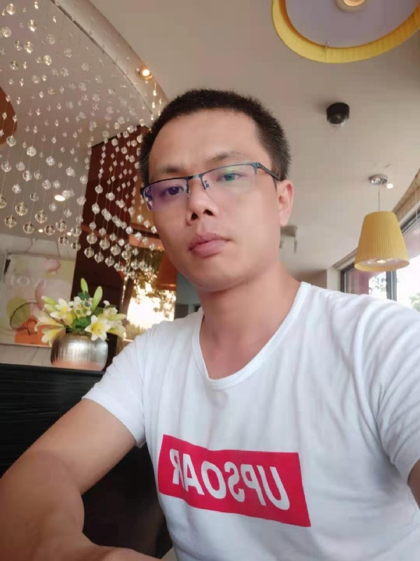 叶寒君的第三张照片--玉林相亲服务中心