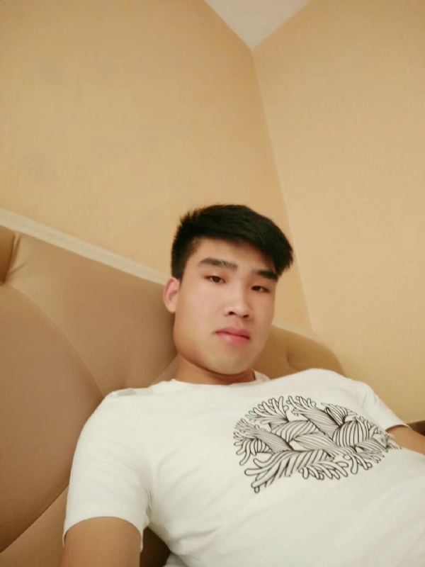 谁不曾孤单上路的第二张照片--玉林相亲服务中心