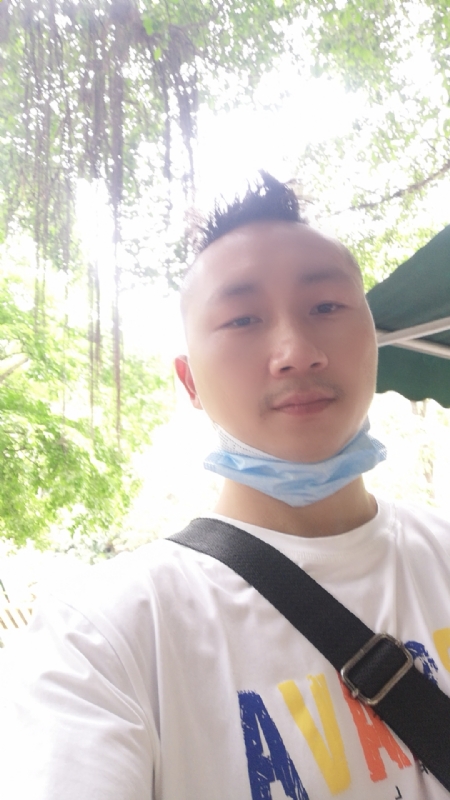 守望幸福的第一张照片--玉林相亲服务中心