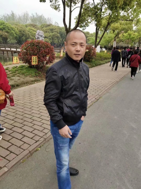 傻子的第一张照片--玉林相亲服务中心