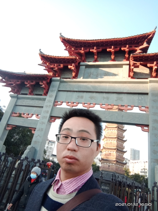 碧血丹心的第一张照片--玉林相亲服务中心