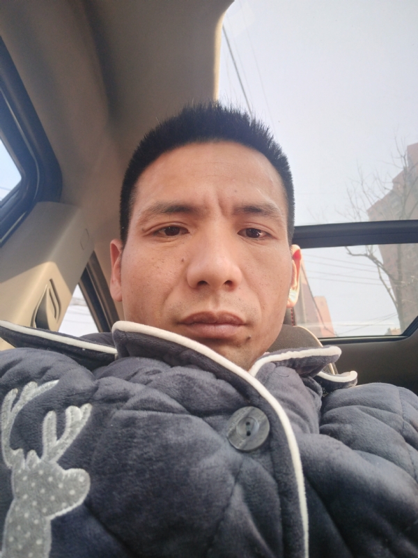 青春不长在的第一张照片--玉林相亲服务中心