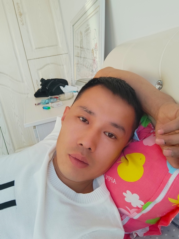 一个人的第一张照片--玉林相亲服务中心