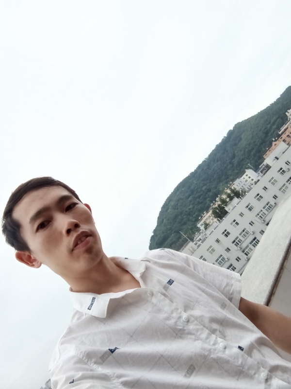 会飞的鱼的第一张照片--玉林相亲服务中心