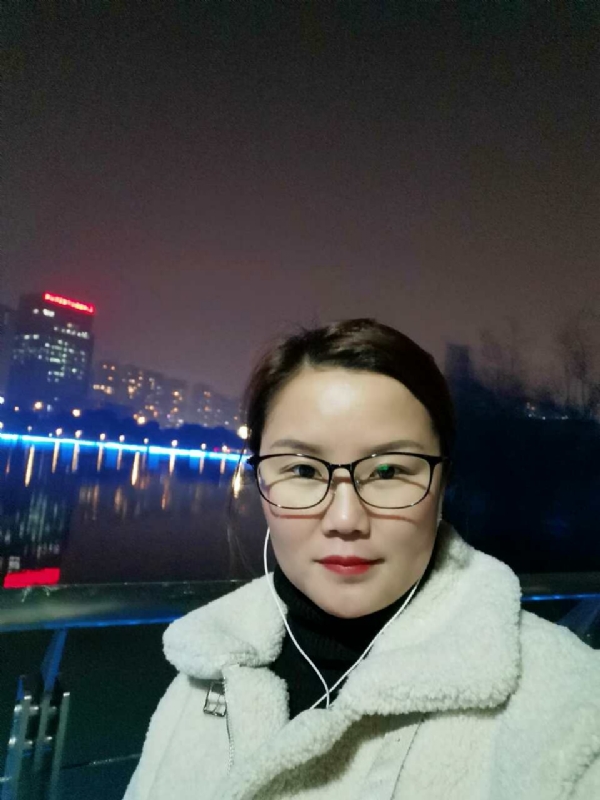 小英的第一张照片--玉林相亲服务中心