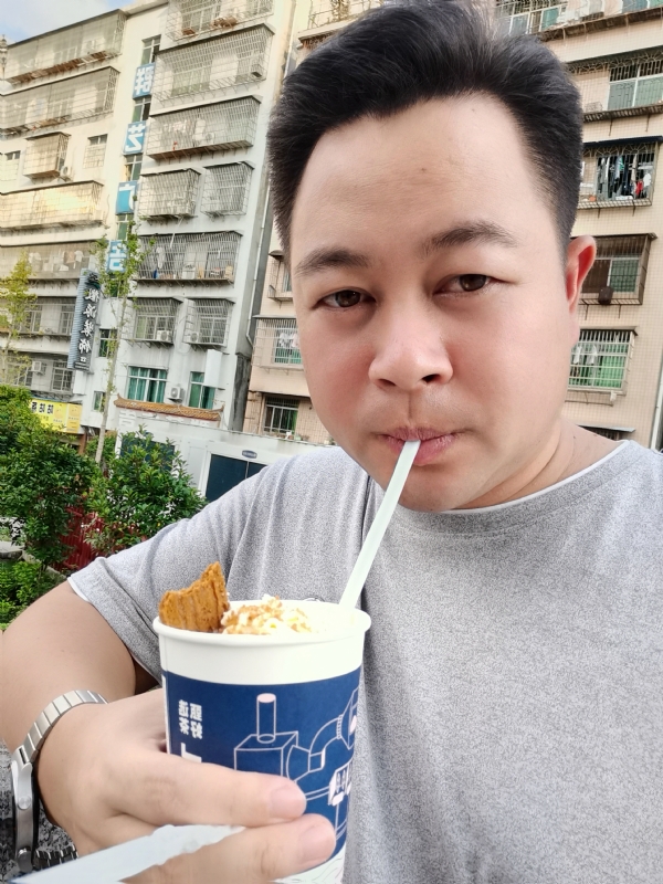 K金o的第一张照片--玉林相亲服务中心