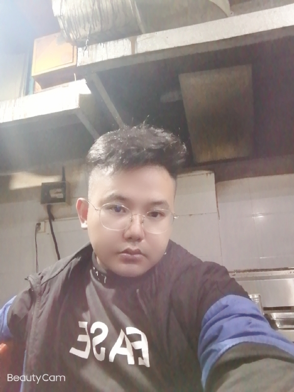 棒哥的第一张照片--玉林相亲服务中心
