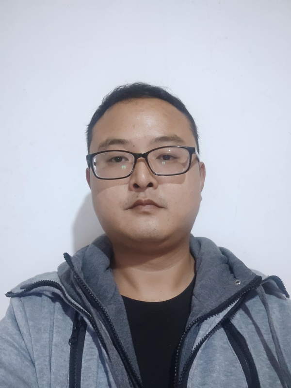 爱在一瞬间的第一张照片--玉林相亲服务中心