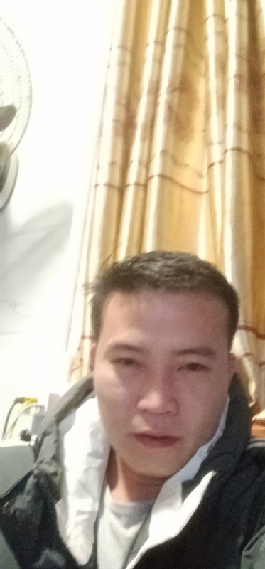 一个人的烟火的第一张照片--玉林相亲服务中心