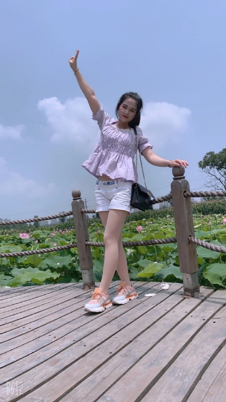 秋水伊人的第三张照片--玉林相亲服务中心