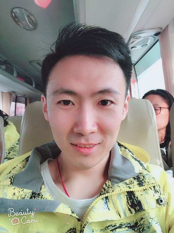 郭白白的第二张照片--玉林相亲服务中心