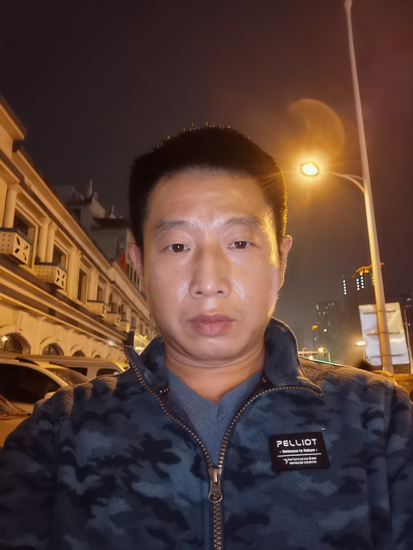 偷偷说的第一张照片--玉林相亲服务中心