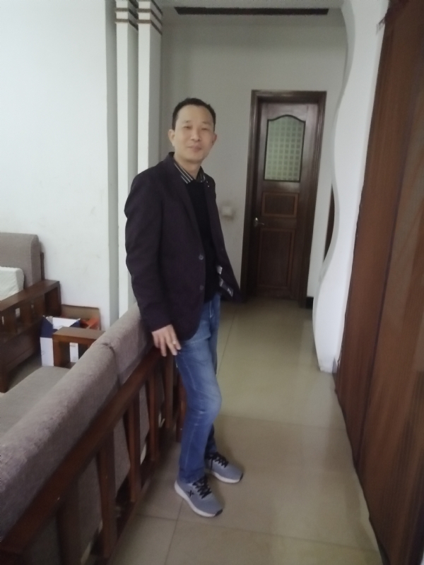 相亲相爱的第一张照片--玉林相亲服务中心