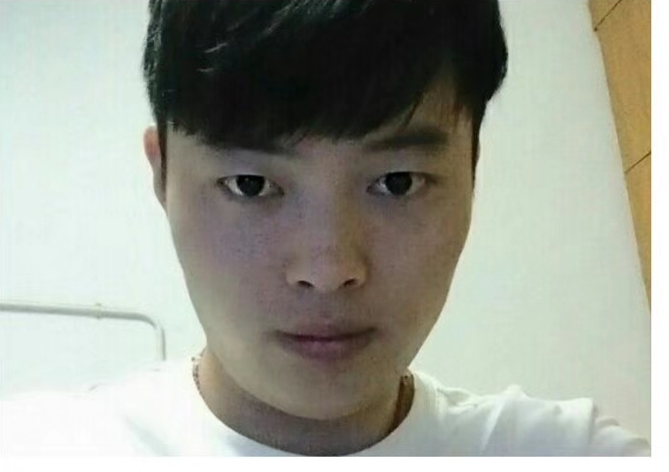 小张哥哥的第一张照片--玉林相亲服务中心