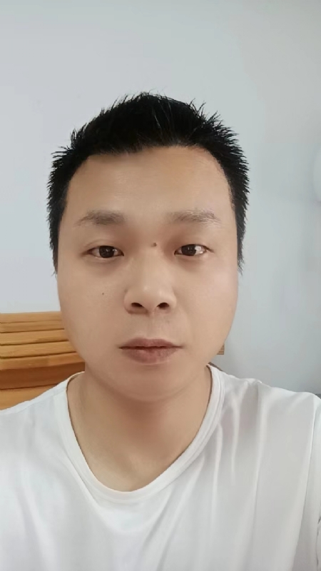 阳光的第一张照片--玉林相亲服务中心