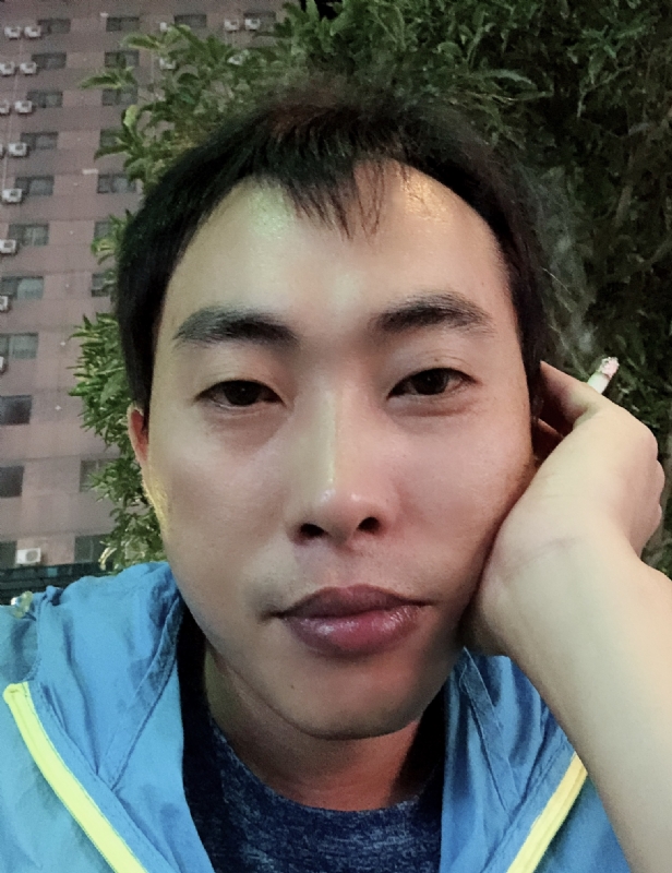 一直在路上的第一张照片--玉林相亲服务中心