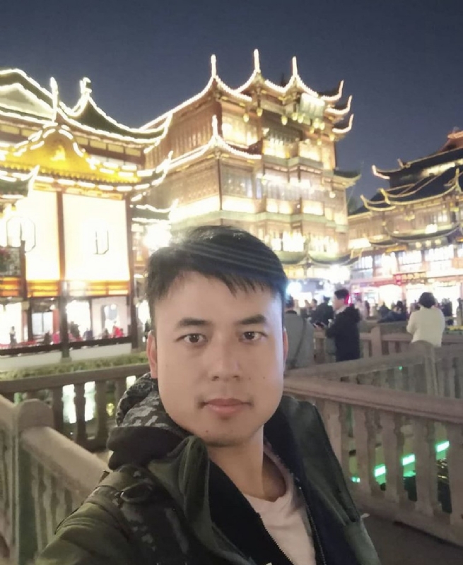 何先生he的第一张照片--玉林相亲服务中心