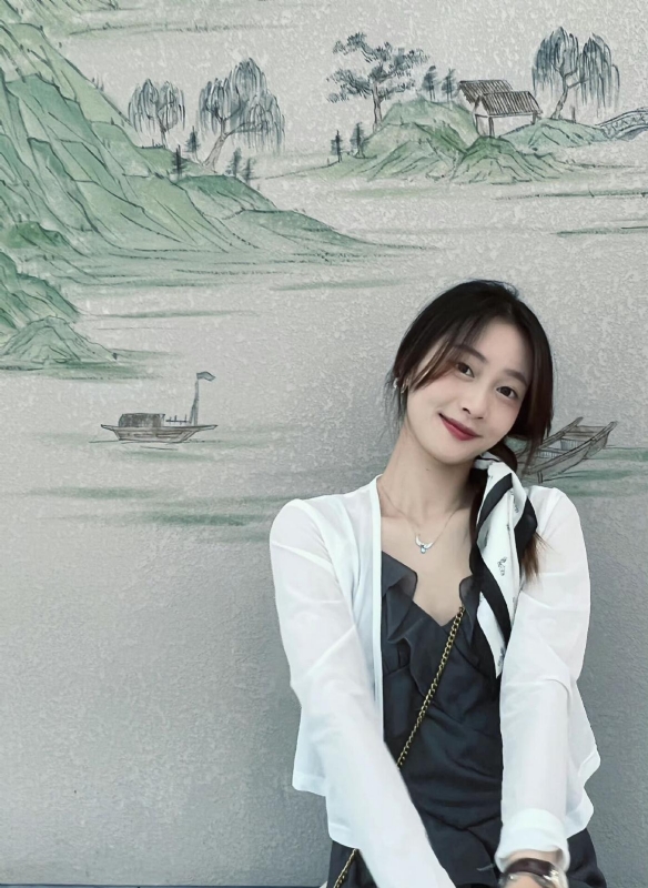 小趴菜的第一张照片--玉林相亲服务中心