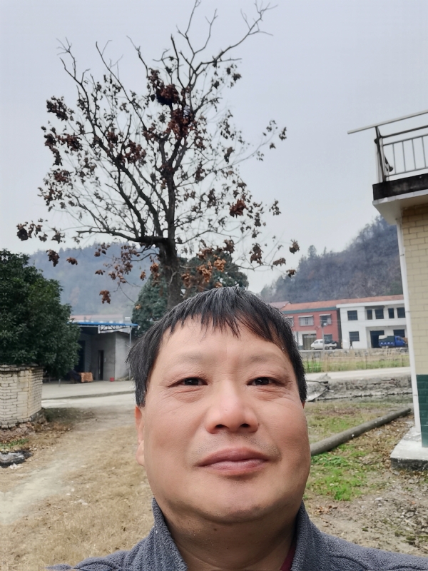 苏众青春冲浪的第二张照片--玉林相亲服务中心