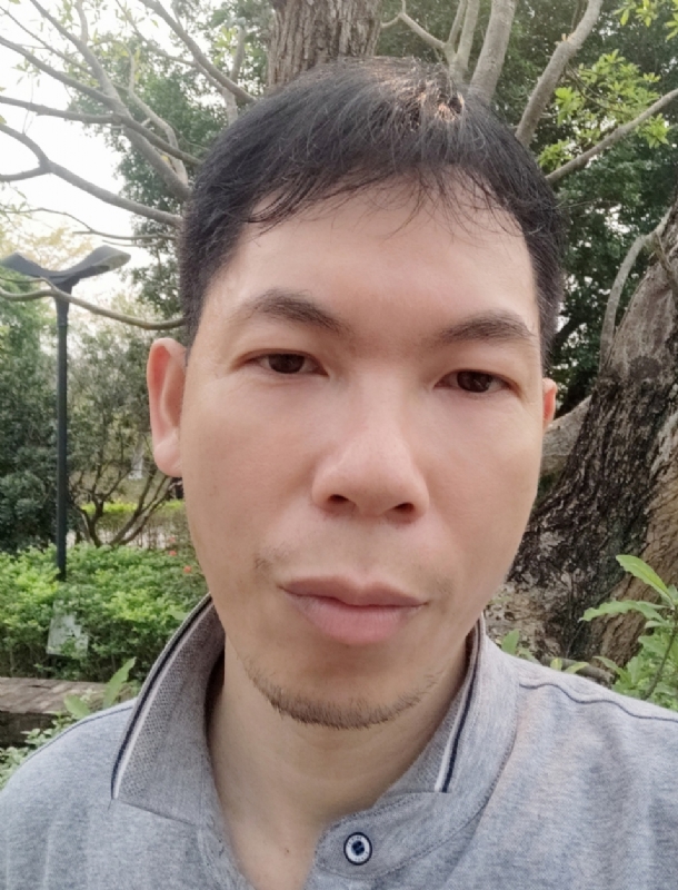 漂浮的云的第一张照片--玉林相亲服务中心