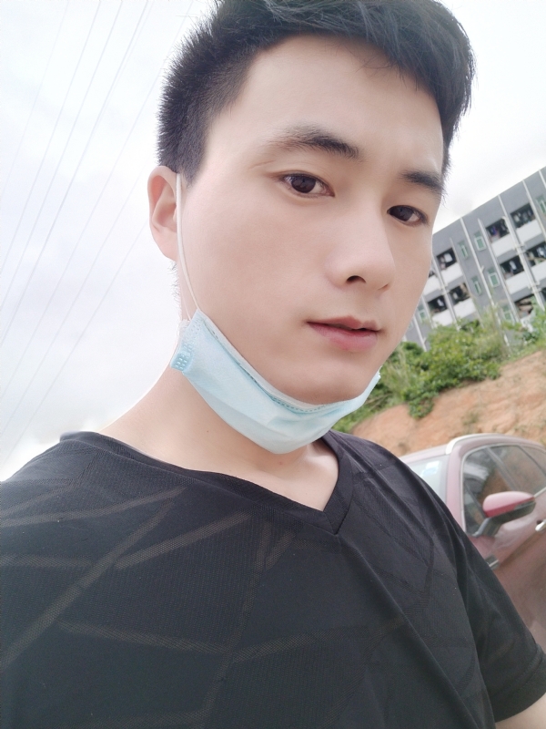 何凡的第二张照片--玉林相亲服务中心