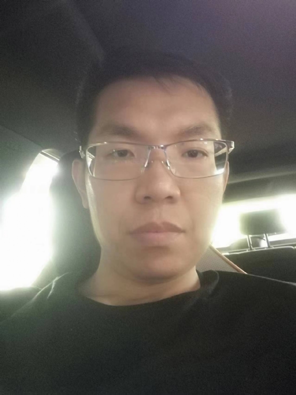 小黑包的第一张照片--玉林相亲服务中心