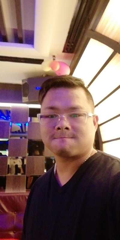 单名一个伟的第一张照片--玉林相亲服务中心