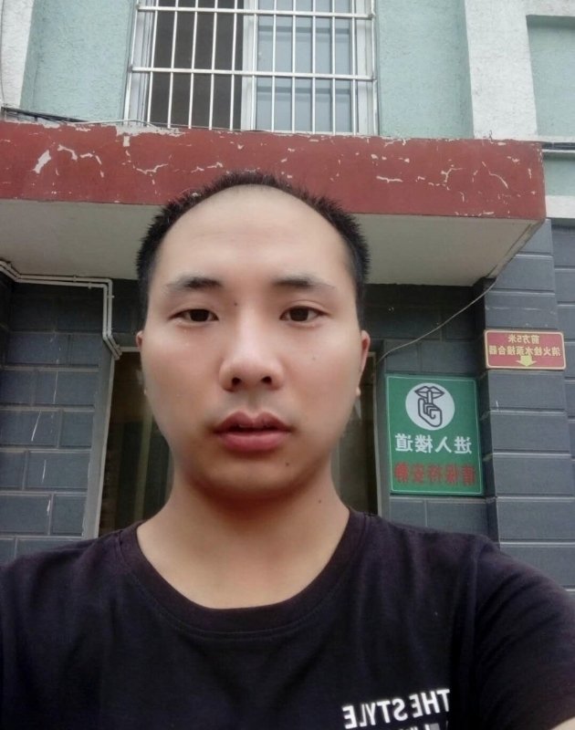 亮亮的第一张照片--玉林相亲服务中心