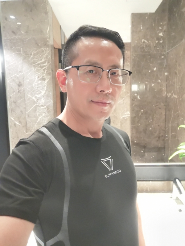 燕青的第四张照片--玉林相亲服务中心