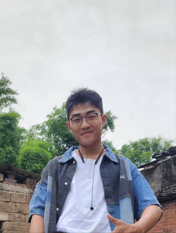 越努力越幸运的第一张照片--玉林相亲服务中心
