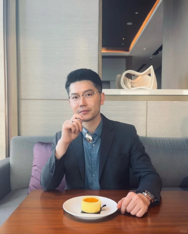 Aurora的第一张照片--玉林相亲服务中心