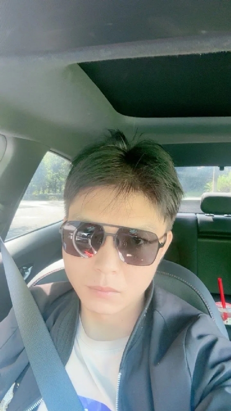 怀念的第一张照片--玉林相亲服务中心