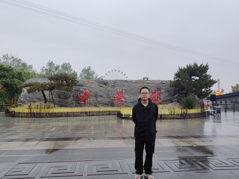 苏宾的第一张照片--玉林相亲服务中心