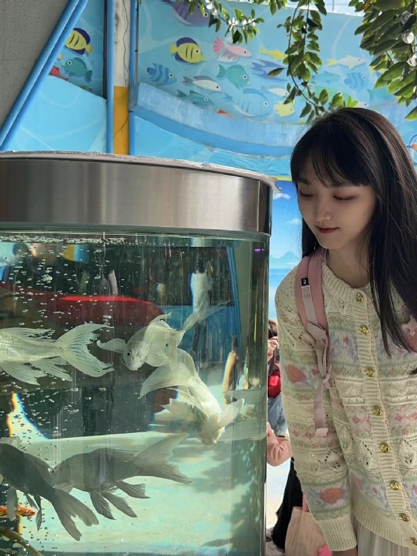 yiyi的第一张照片--玉林相亲服务中心