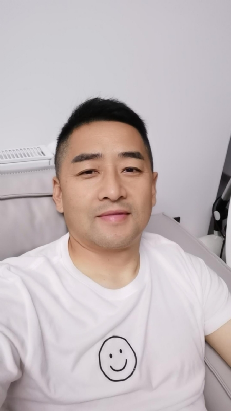 向阳而生的第一张照片--玉林相亲服务中心