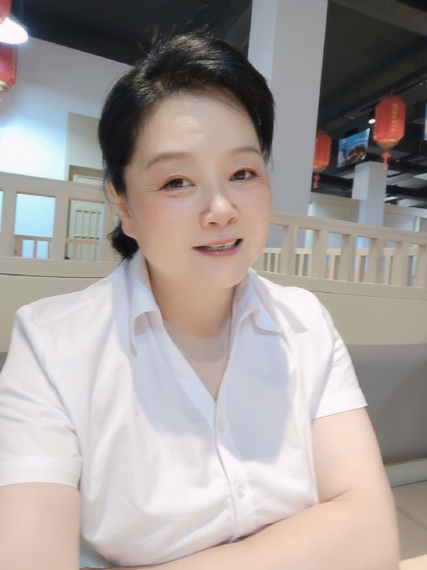 丁姐爱生活的第一张照片--玉林相亲服务中心