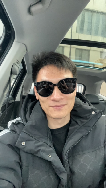 男孩的第一张照片--玉林相亲服务中心