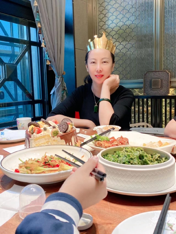 红红的第二张照片--玉林相亲服务中心