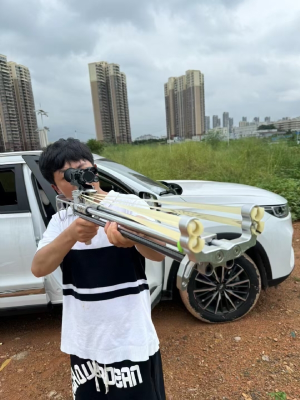 凌其飞的第一张照片--玉林相亲服务中心