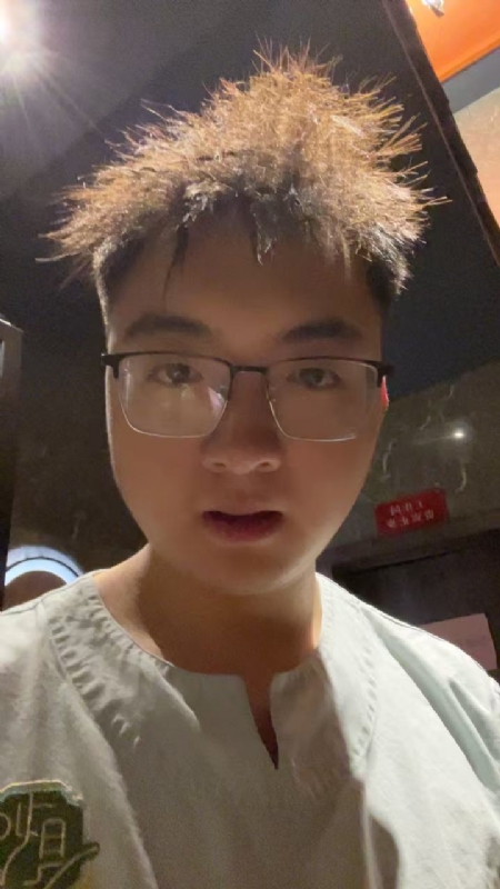成熟稳重的男士的第一张照片--玉林相亲服务中心