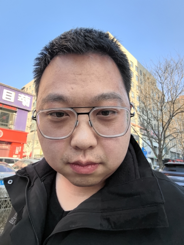 宋哲的第一张照片--玉林相亲服务中心